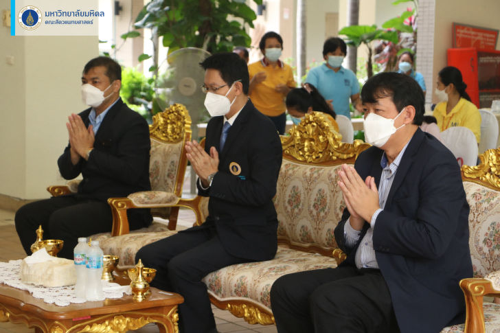 เจ้าภาพในพิธีทำบุญเดือนเกิดในเดือนตุลาคม 2564